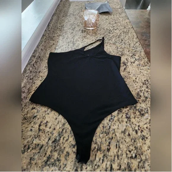 double string one arm bodysuit size XL - Picture 9 of 10